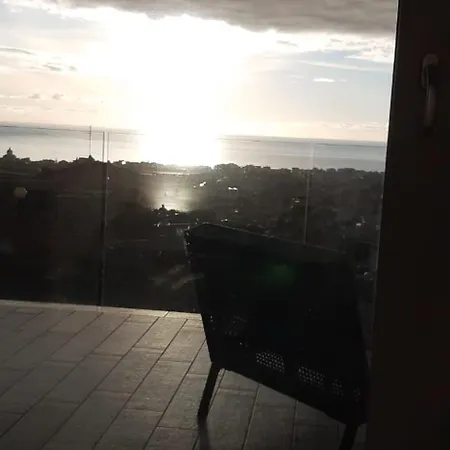 In Paolo Attico Loft Vista Mare 1 Matrimoniale E Singolo Diviso Da Armadi *