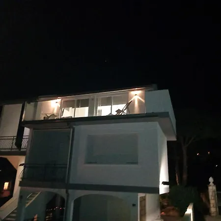 In Paolo Attico Loft Vista Mare 1 Matrimoniale E Singolo Diviso Da Armadi * 로아노