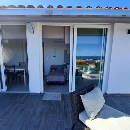In Paolo Attico Loft Vista Mare 1 Matrimoniale E Singolo Diviso Da Armadi * 로아노